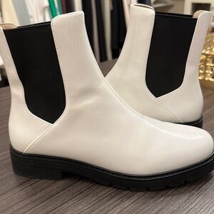 Worm once. Great condition.